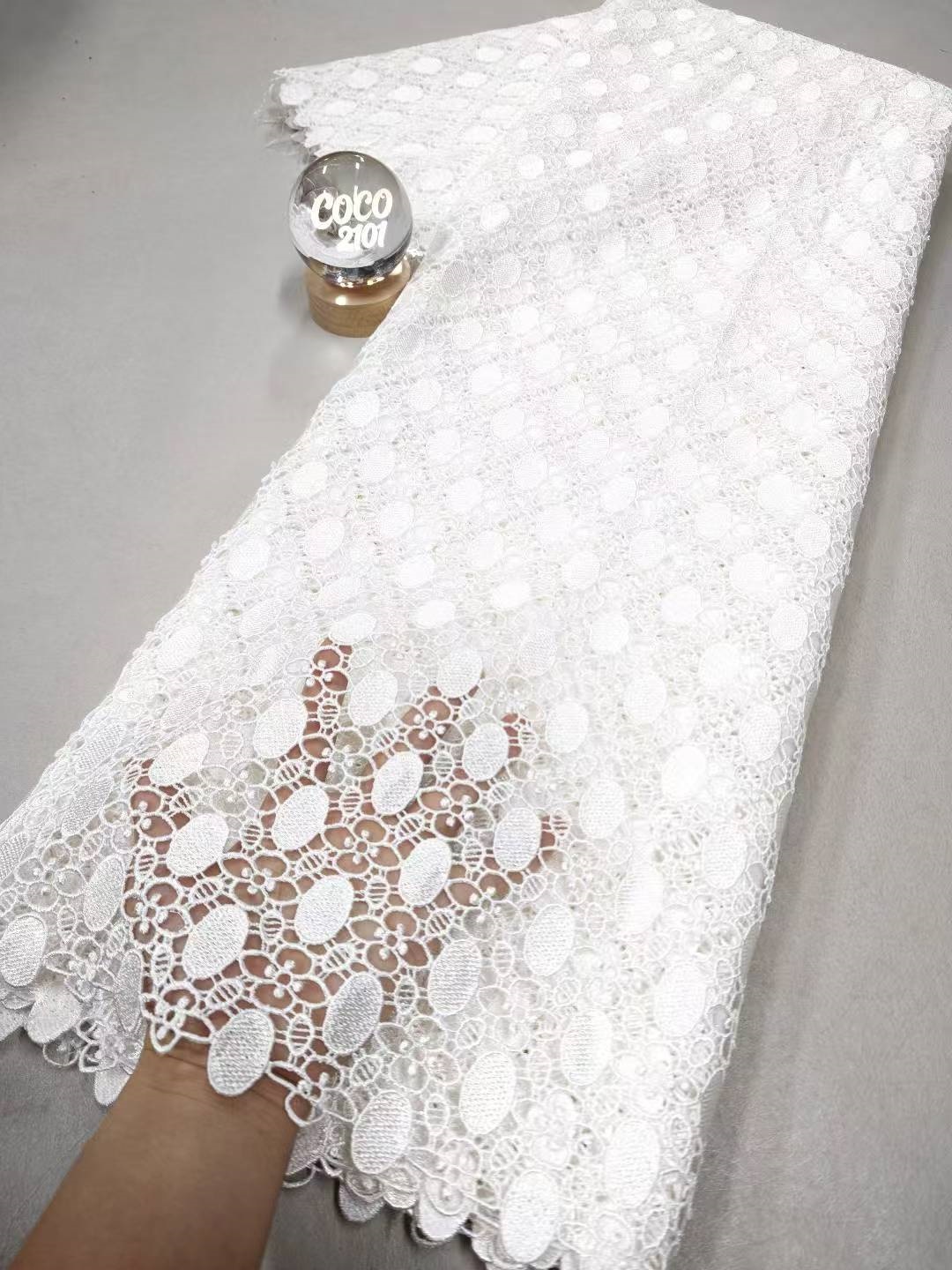 Glitter Tablecloth - Tissu en dentelle brodée de coton